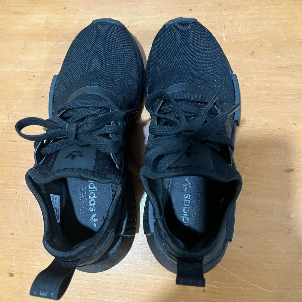Adidas NMD_R1 shoes - Picture 3 of 8